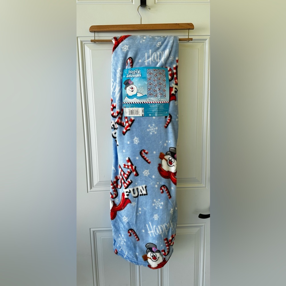 Brand New Frosty the Snowman Christmas Blanket